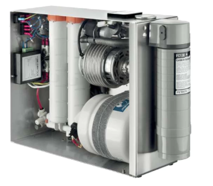 (Preview 2) SMART REVERSE OSMOSIS DEVICE FOR PROFESSIONAL USE WITH AN INTEGRATED 4 LITER T